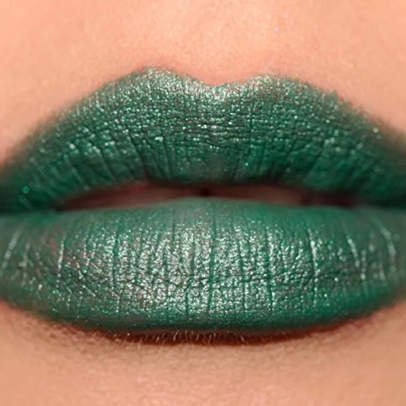 Kat Von D Studded Kiss Creme Plan 9 Green Lipstick Full Size - Picture 6 of 7